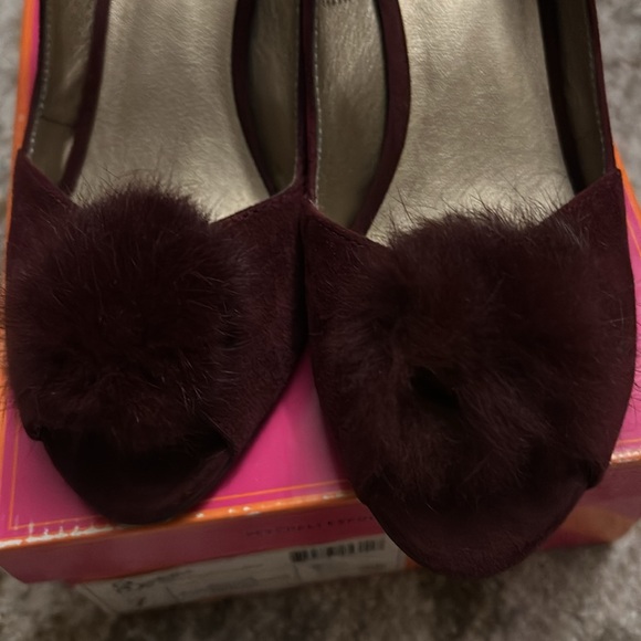 Anthropologie Seychelles Corey Lynn Calter Seduce peep toes shoes Pom poms - Picture 6 of 7